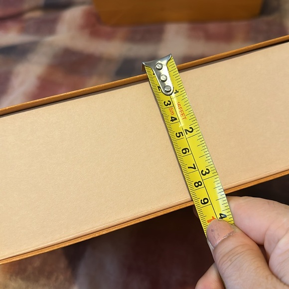 Louis Vuitton empty magnetic box with shopping bag - Picture 4 of 5